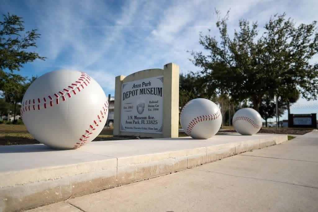 613 S Willow Avenue , Avon Park, FL 33825 Photo