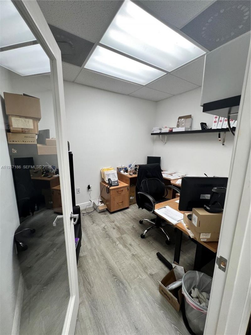 8221 NW 30th Ter , Doral, FL 33198 Photo