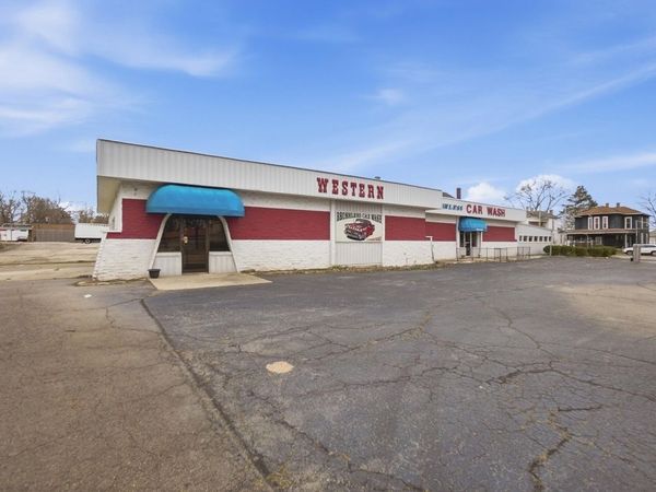 927 W Columbia Street, Springfield, OH 45504