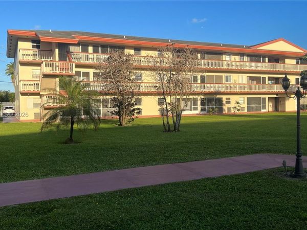5300 Washington St , Unit K223, Hollywood, FL 33021