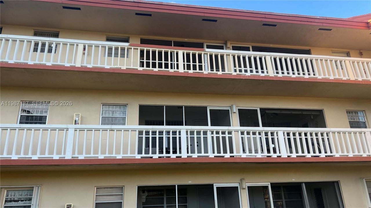 5300 Washington St , Unit K223, Hollywood, FL 33021 Photo