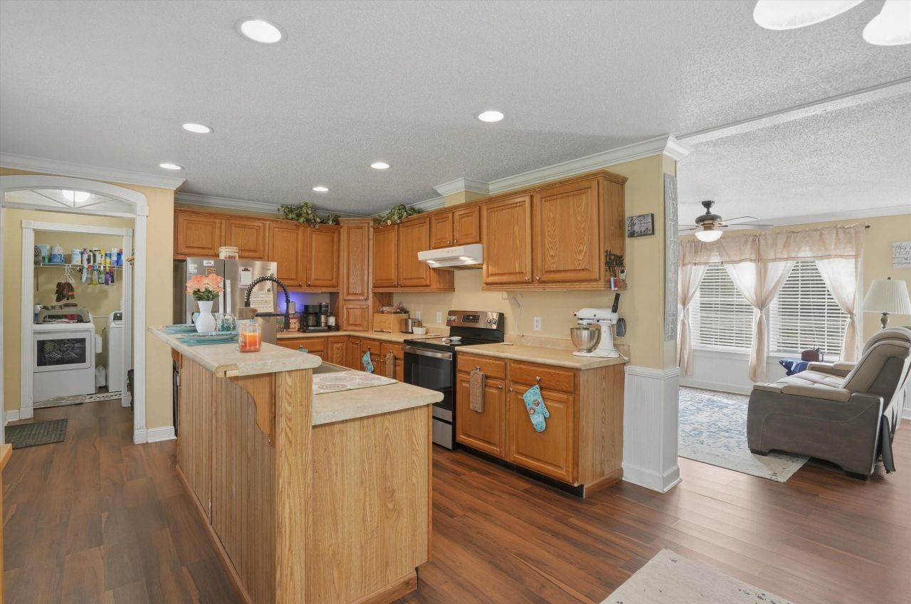 151 Della Lane Photo 10