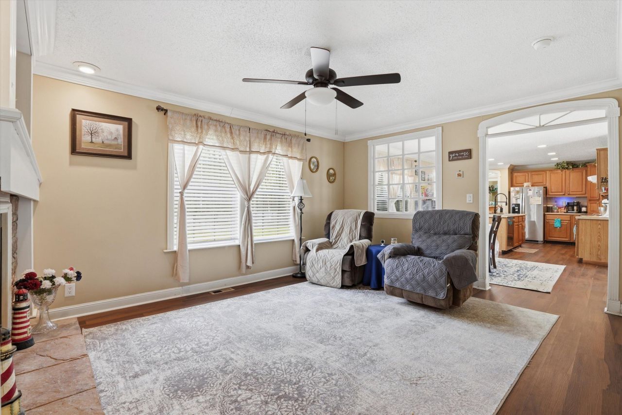 151 Della Lane Photo 13