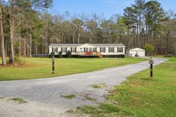 151 Della Lane photo 4