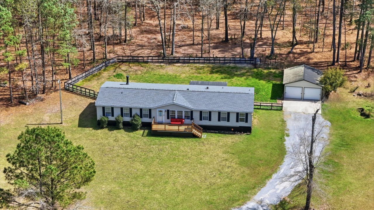 151 Della Lane Photo 32