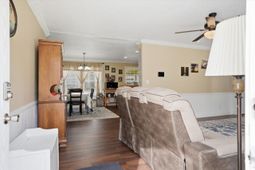 151 Della Lane photo 4