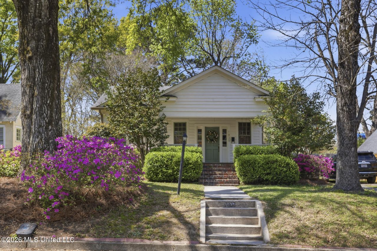 1835 Lyncrest Avenue, Jackson, MS 39202 Main Photo