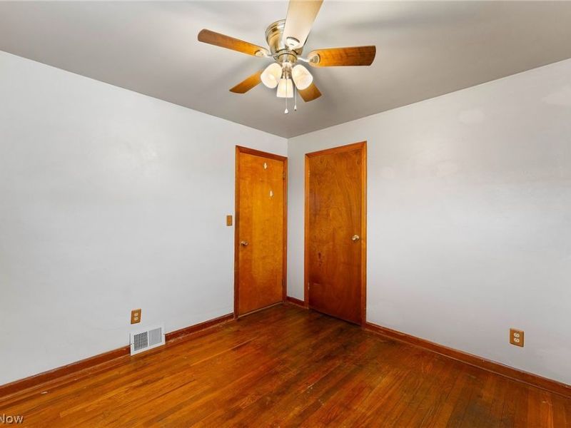 687 Moore Avenue, Campbell, OH 44405 Photo 12