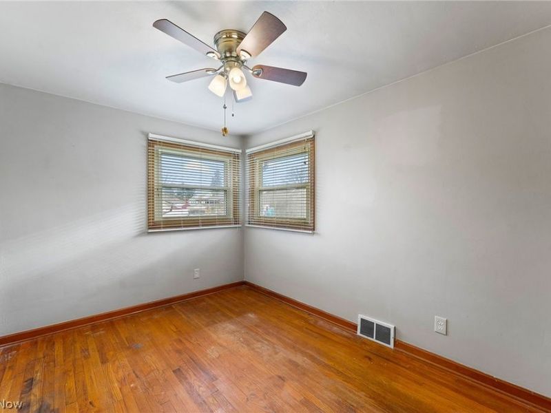 687 Moore Avenue, Campbell, OH 44405 Photo 13