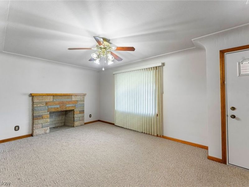 687 Moore Avenue, Campbell, OH 44405 Photo 4