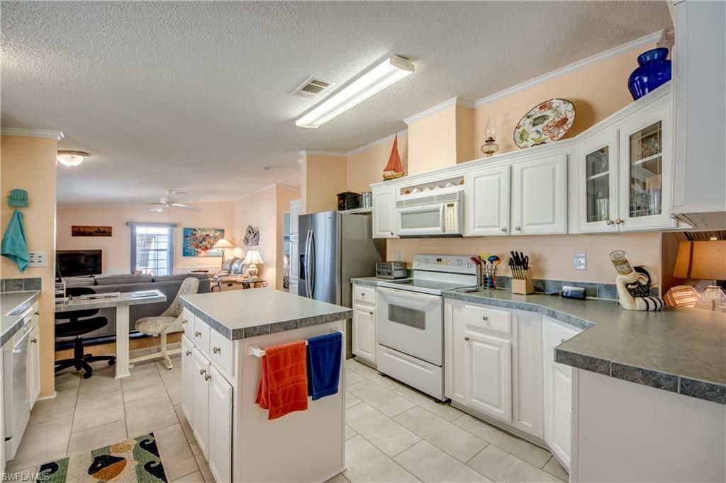 4892 Gulfgate Ln, Saint James City, FL 33956 Photo