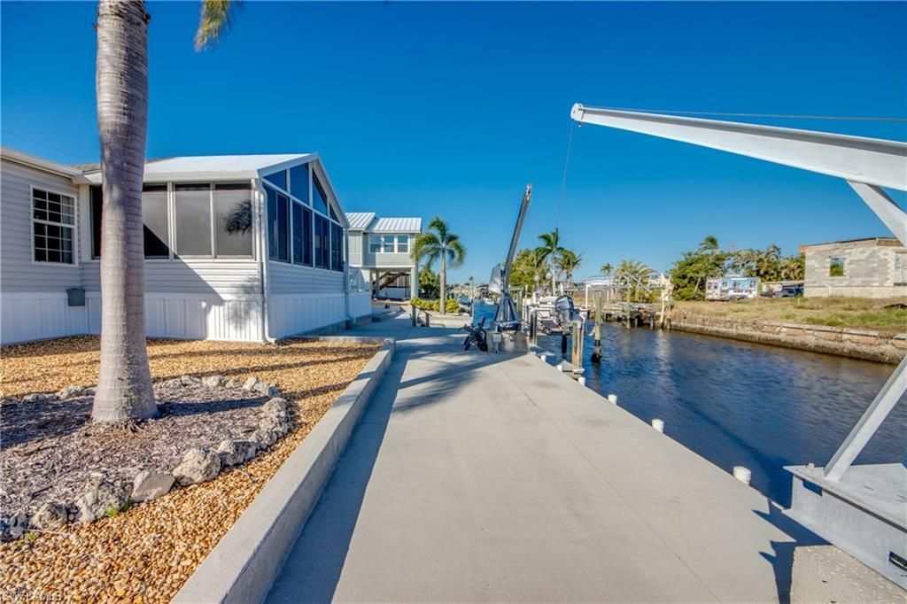 4892 Gulfgate Ln, Saint James City, FL 33956 Photo