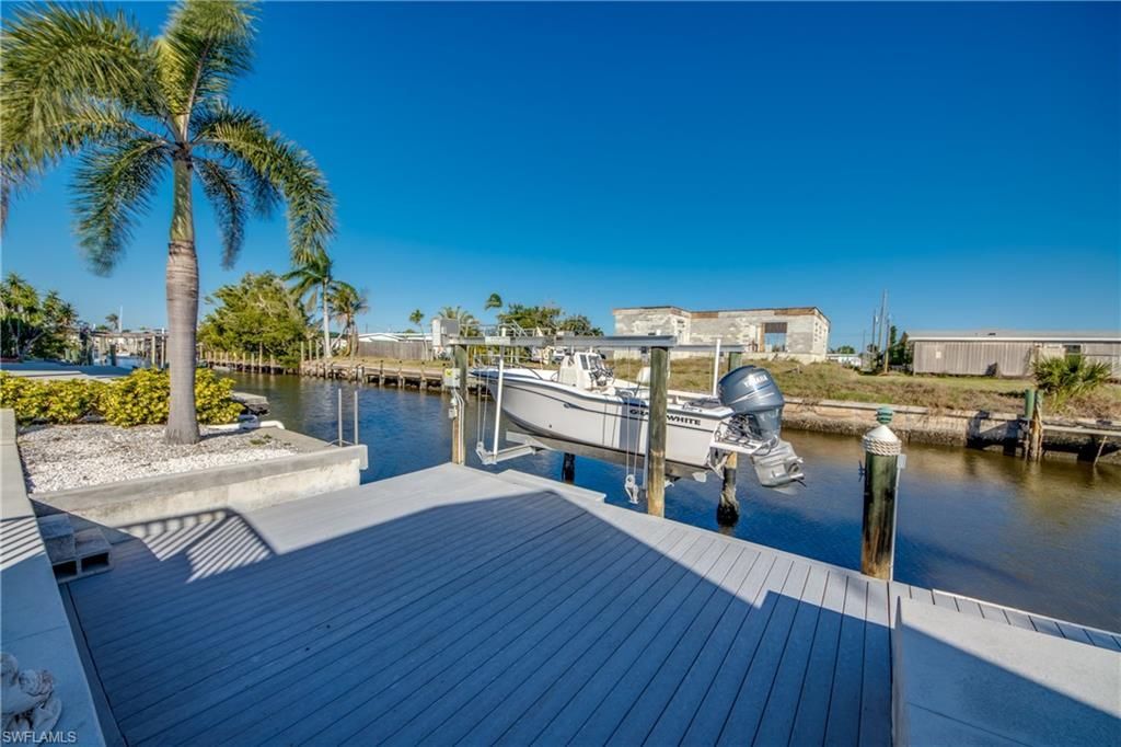 4892 Gulfgate Ln, Saint James City, FL 33956 Photo