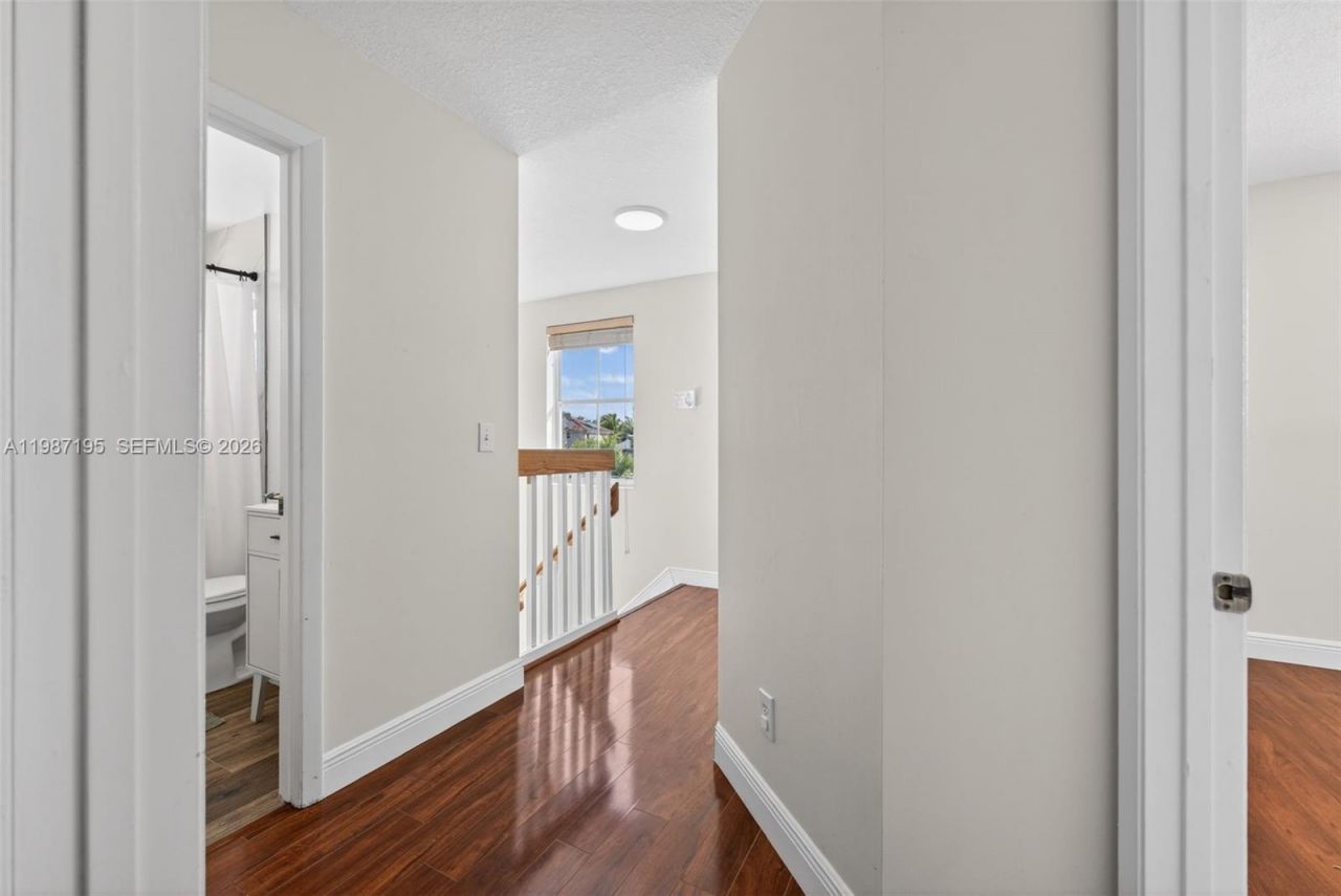 2166 NW 191st Ave, Pembroke Pines, FL 33029 Photo