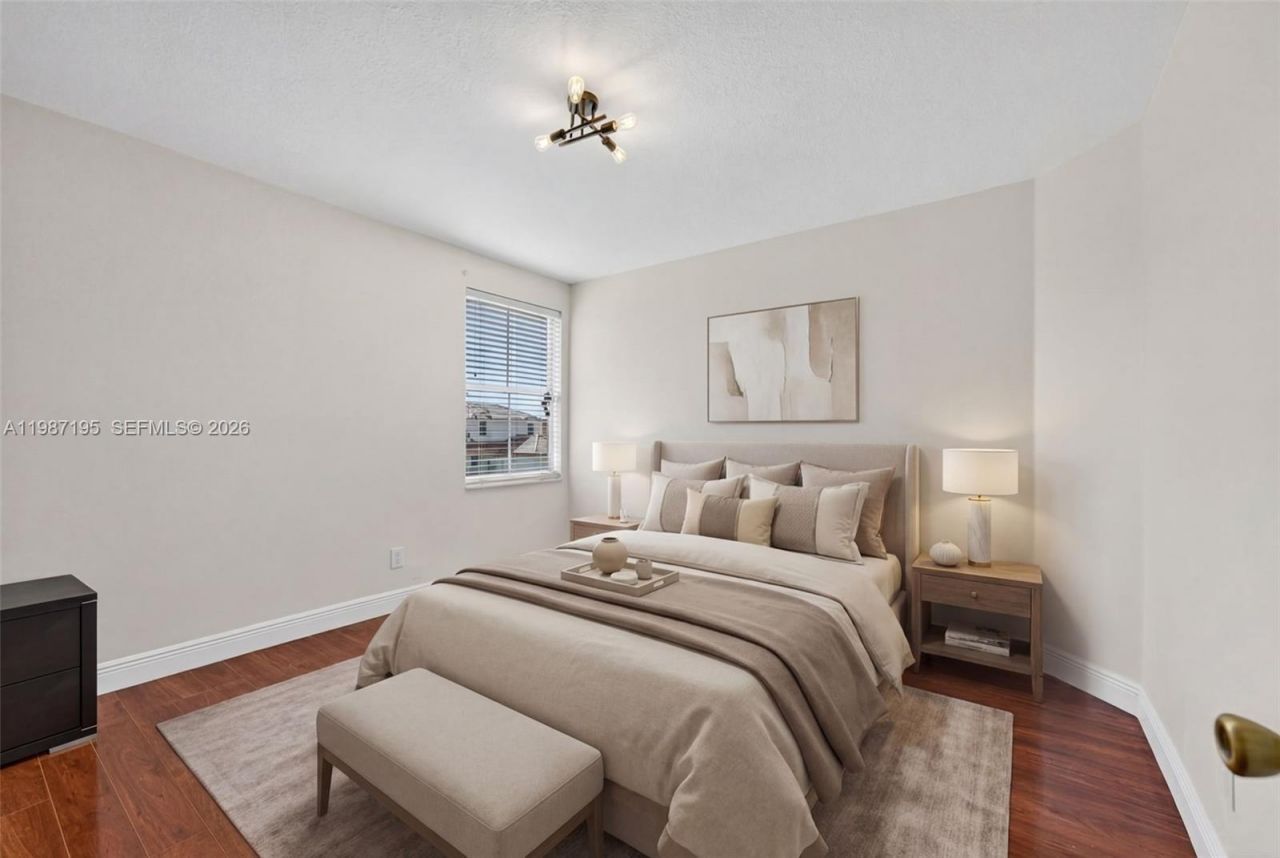 2166 NW 191st Ave, Pembroke Pines, FL 33029 Photo