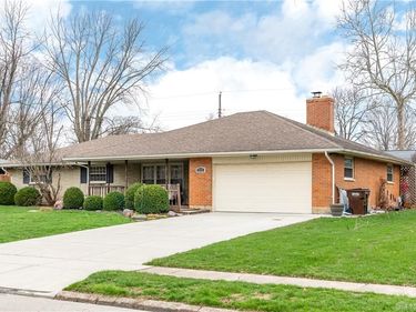 321 Grantham Drive, Englewood, OH 45322