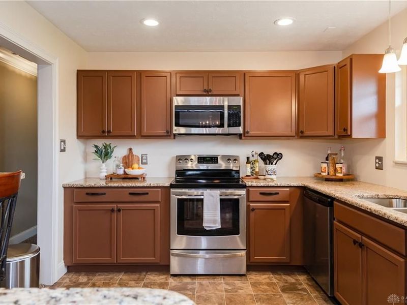 321 Grantham Drive, Englewood, OH 45322 Photo 15