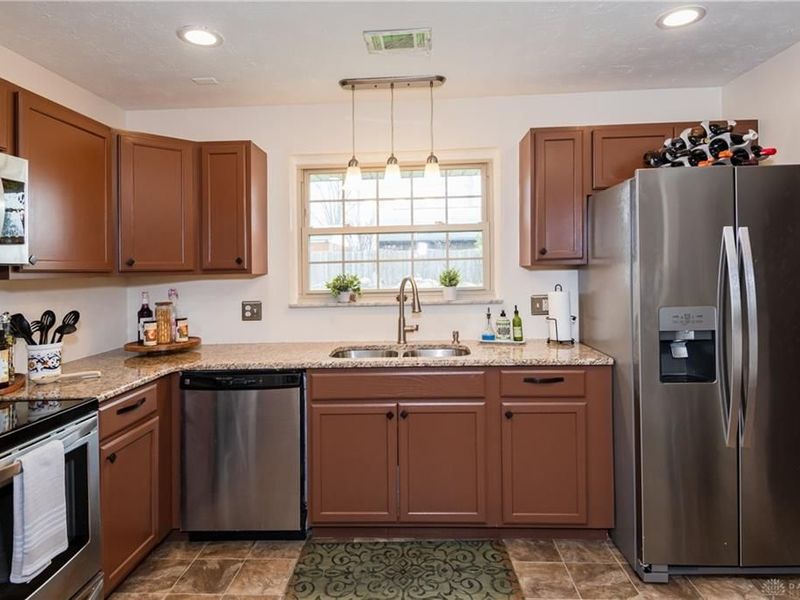 321 Grantham Drive, Englewood, OH 45322 Photo 17