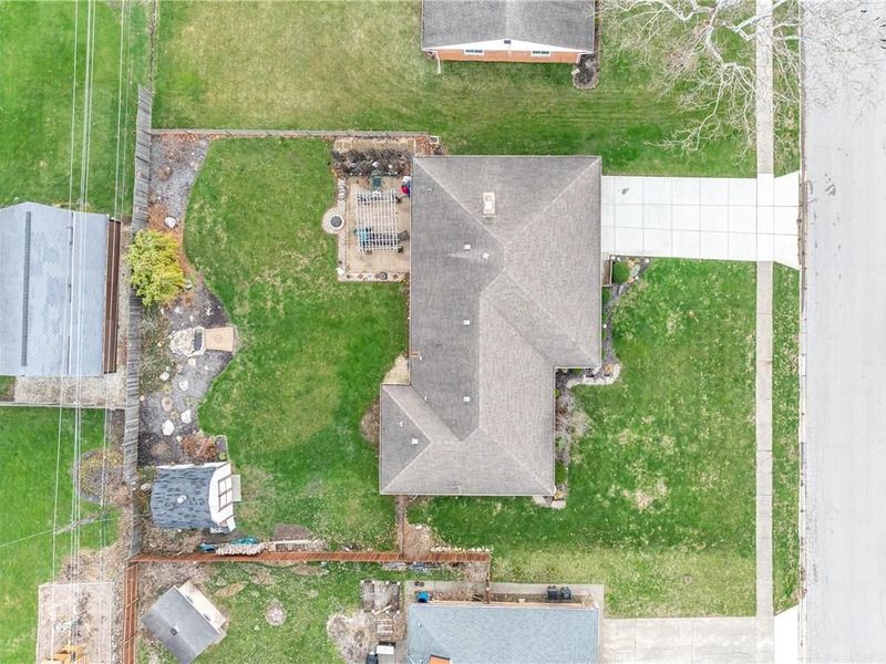 321 Grantham Drive, Englewood, OH 45322 Photo 45