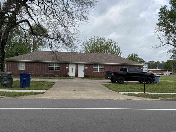 111 Conway Blvd., Conway, AR 72034