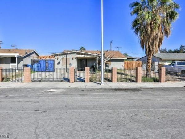 34 Del Amo Drive , Las Vegas, NV 89110