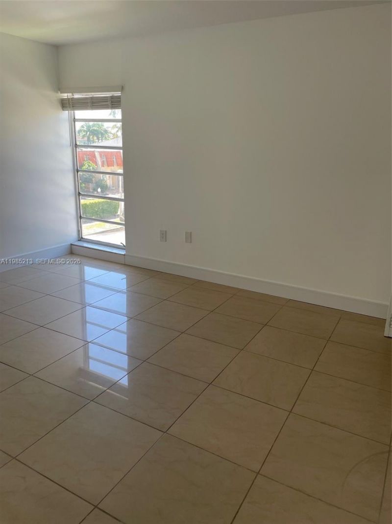 3615 NE 167th St , Unit 301, North Miami Beach, FL 33160 Photo