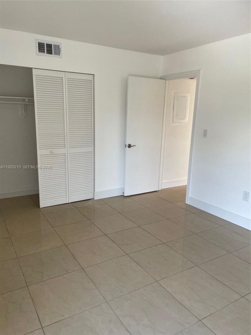 3615 NE 167th St , Unit 301, North Miami Beach, FL 33160 Photo