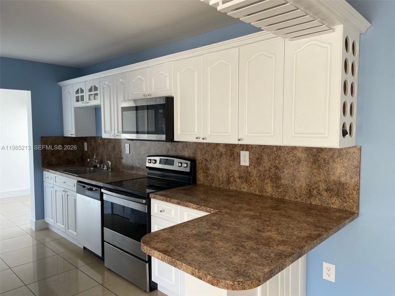 3615 NE 167th St , Unit 301, North Miami Beach, FL 33160 Photo