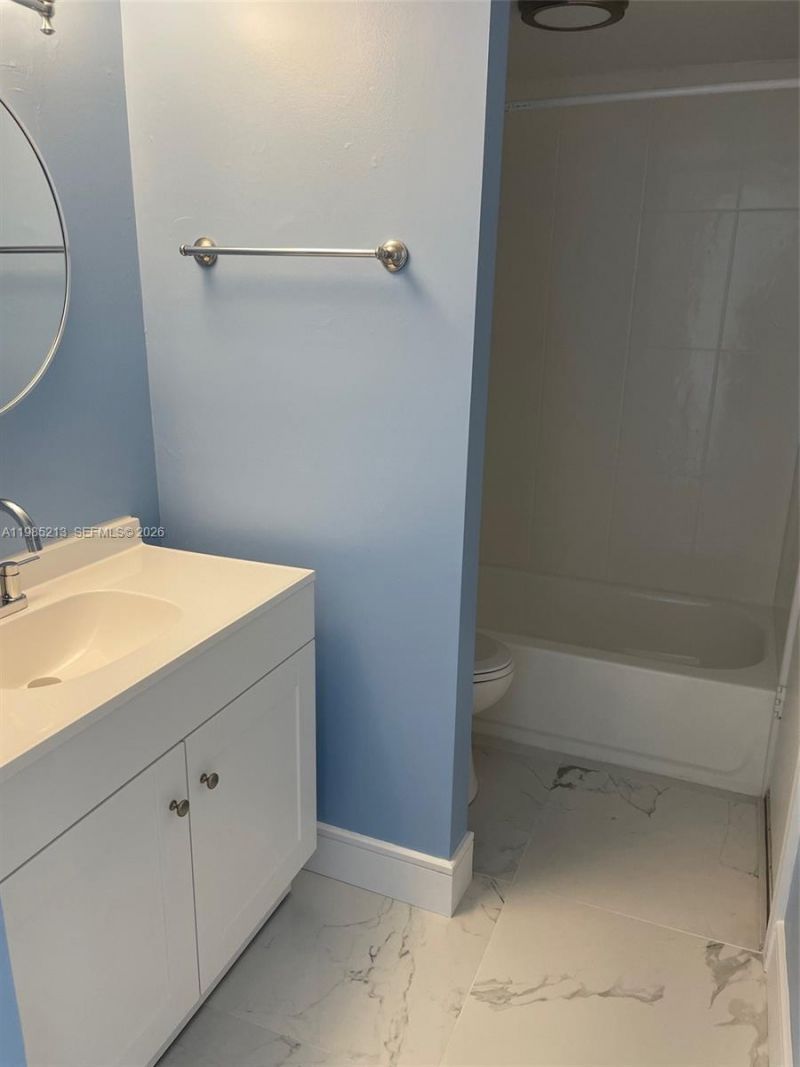 3615 NE 167th St , Unit 301, North Miami Beach, FL 33160 Photo