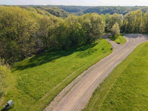 4932 & 4944 Orion Court, Cassville, WI 53806
