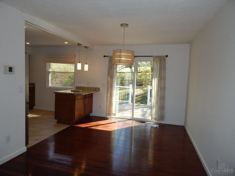 6601 Ripplewood Lane, Cincinnati, OH 45230 Photo 4