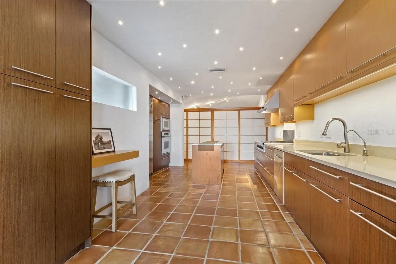 3127 Bay Shore Road, Sarasota, FL 34234 Photo