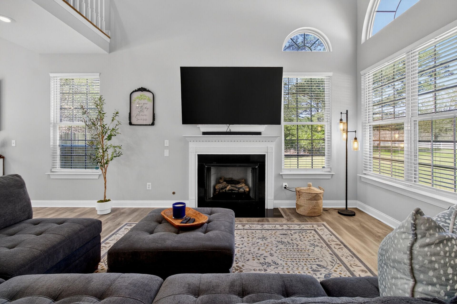 7389 Commodore Road Photo 17