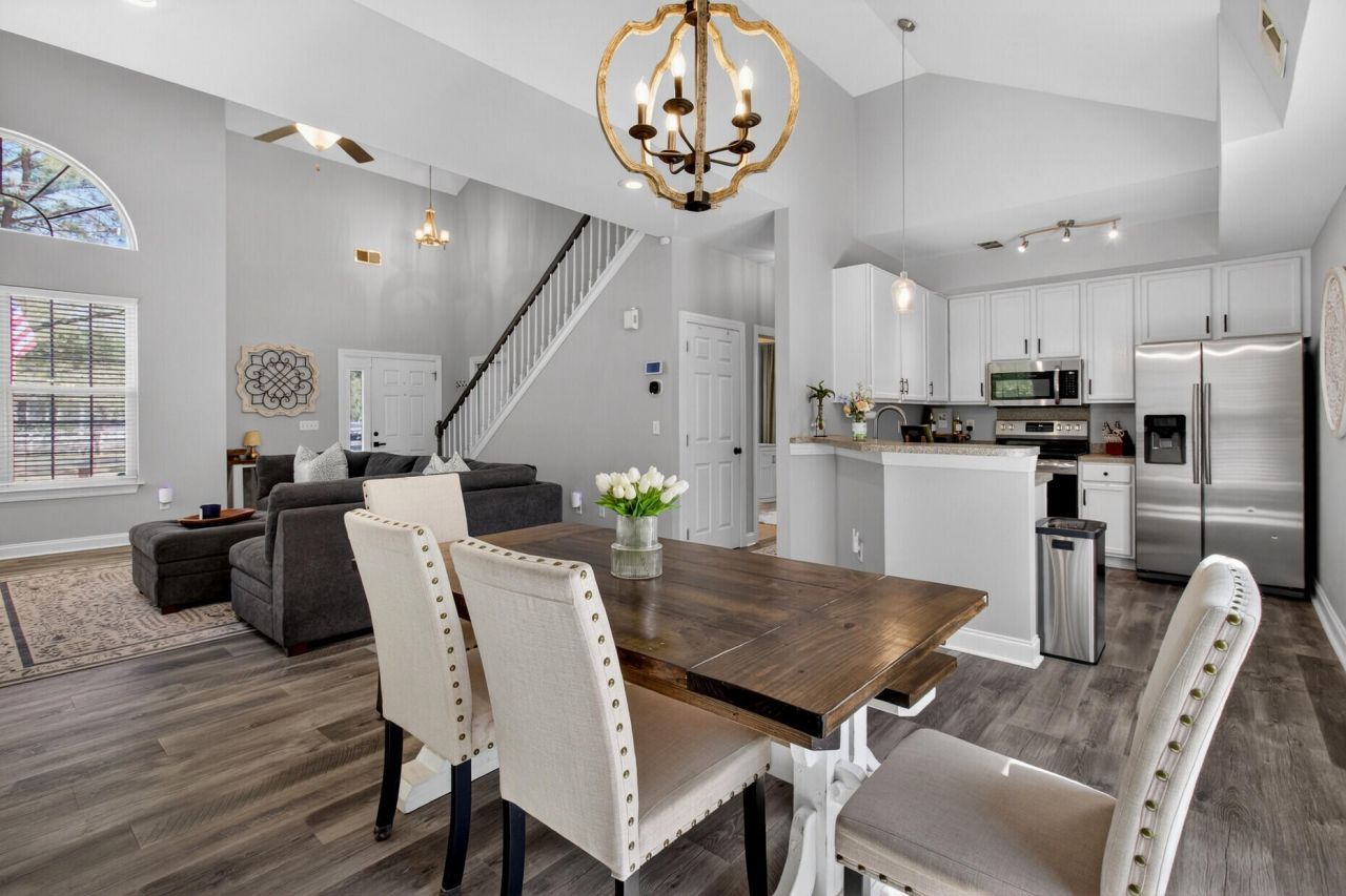 7389 Commodore Road Photo 18