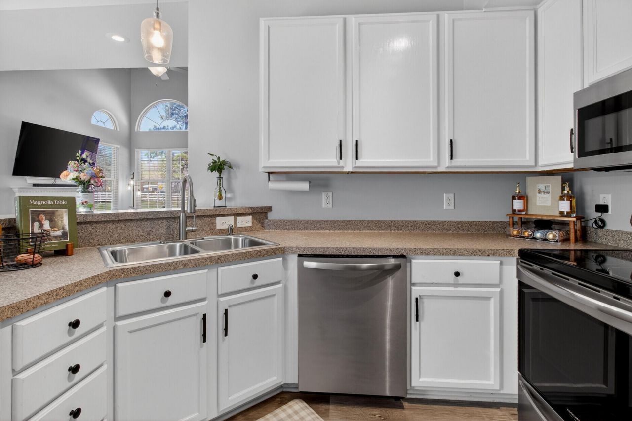 7389 Commodore Road Photo 23