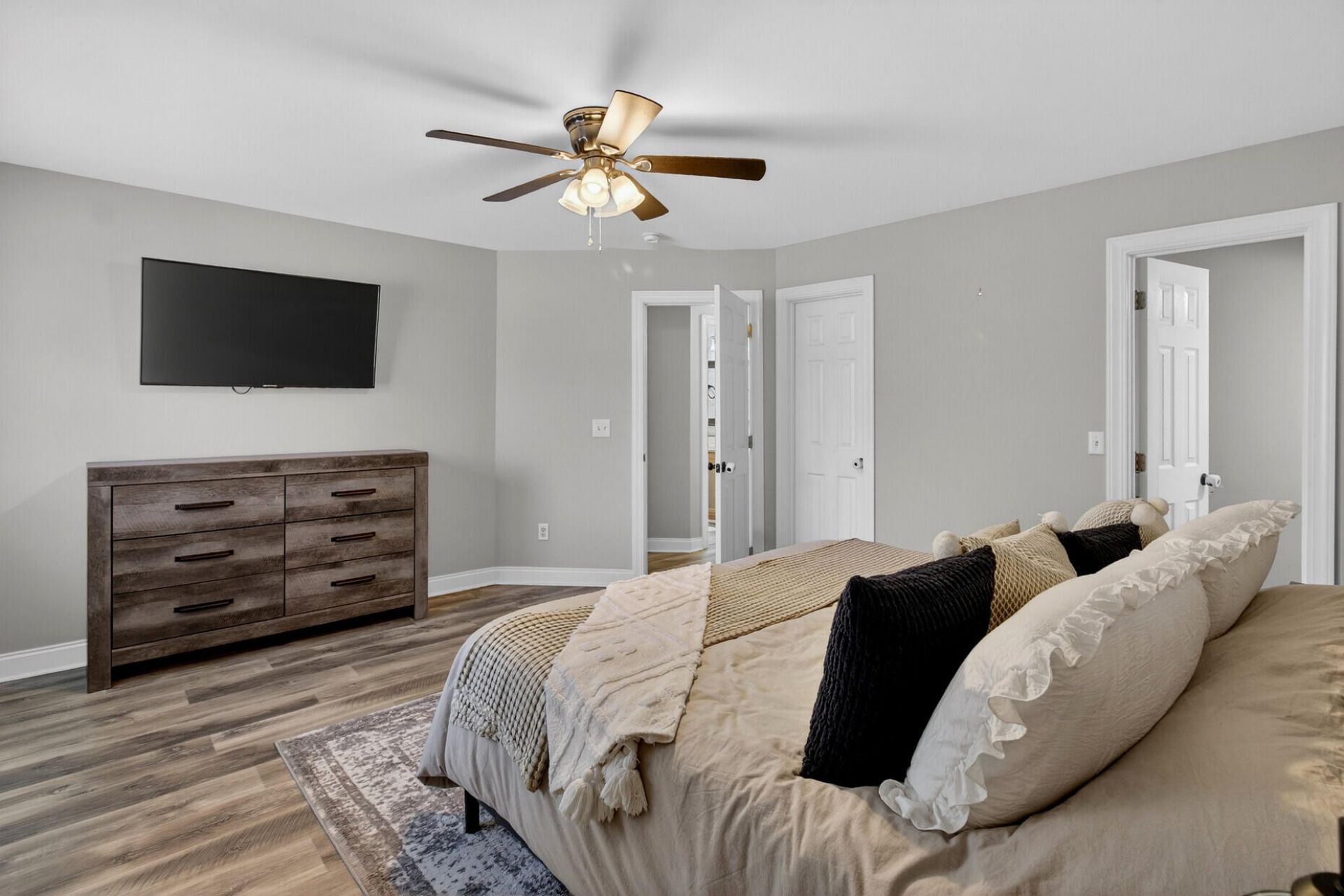 7389 Commodore Road Photo 34