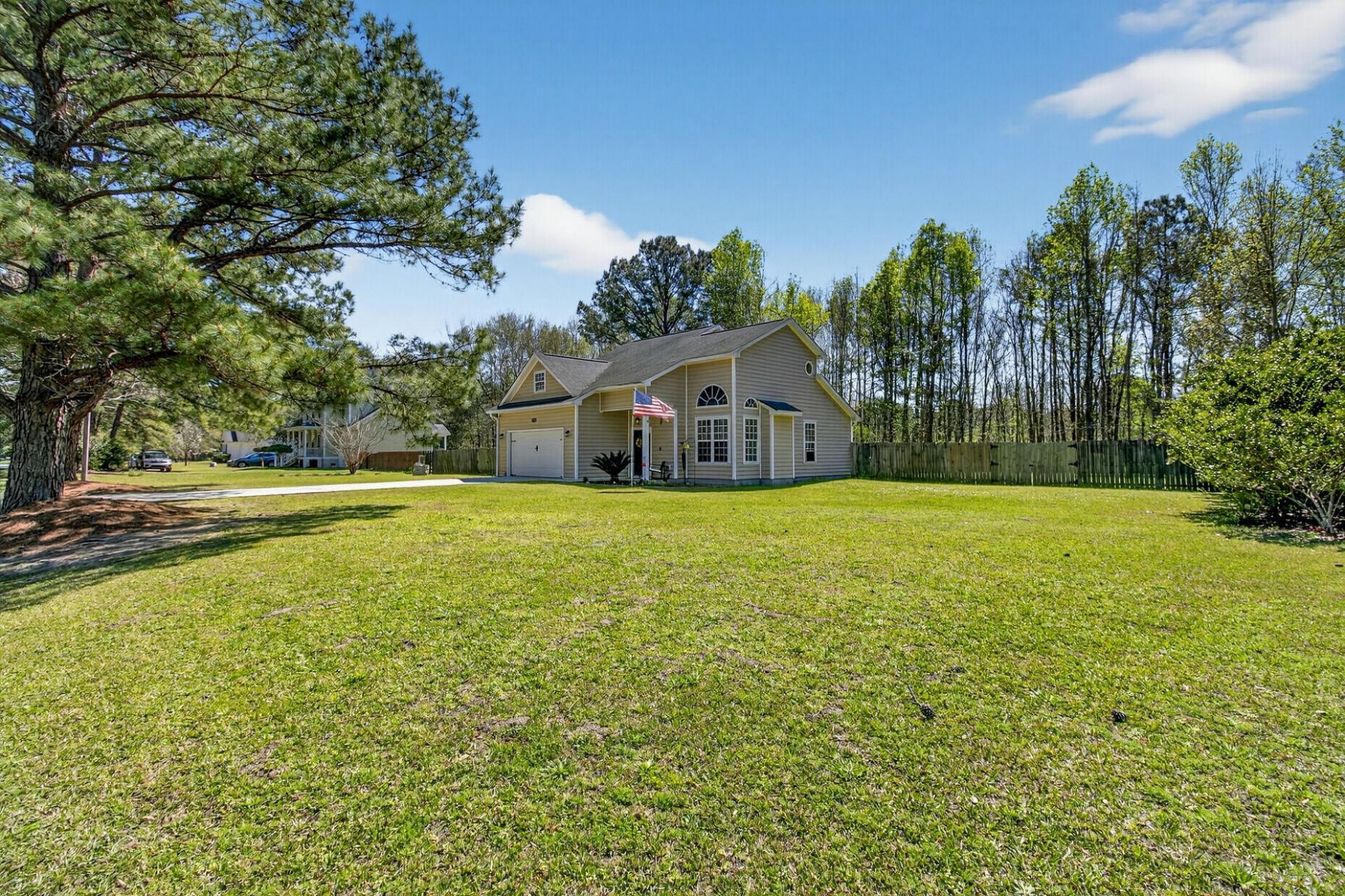 7389 Commodore Road Photo 58