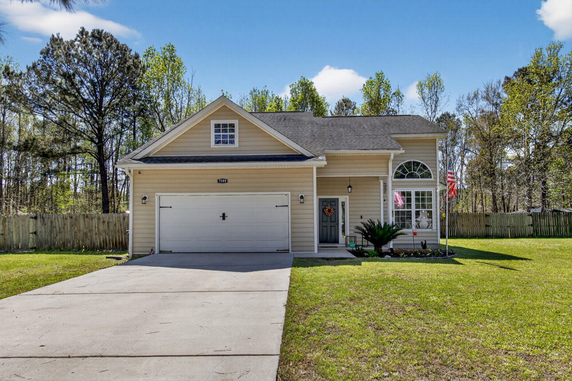 7389 Commodore Road Photo 6