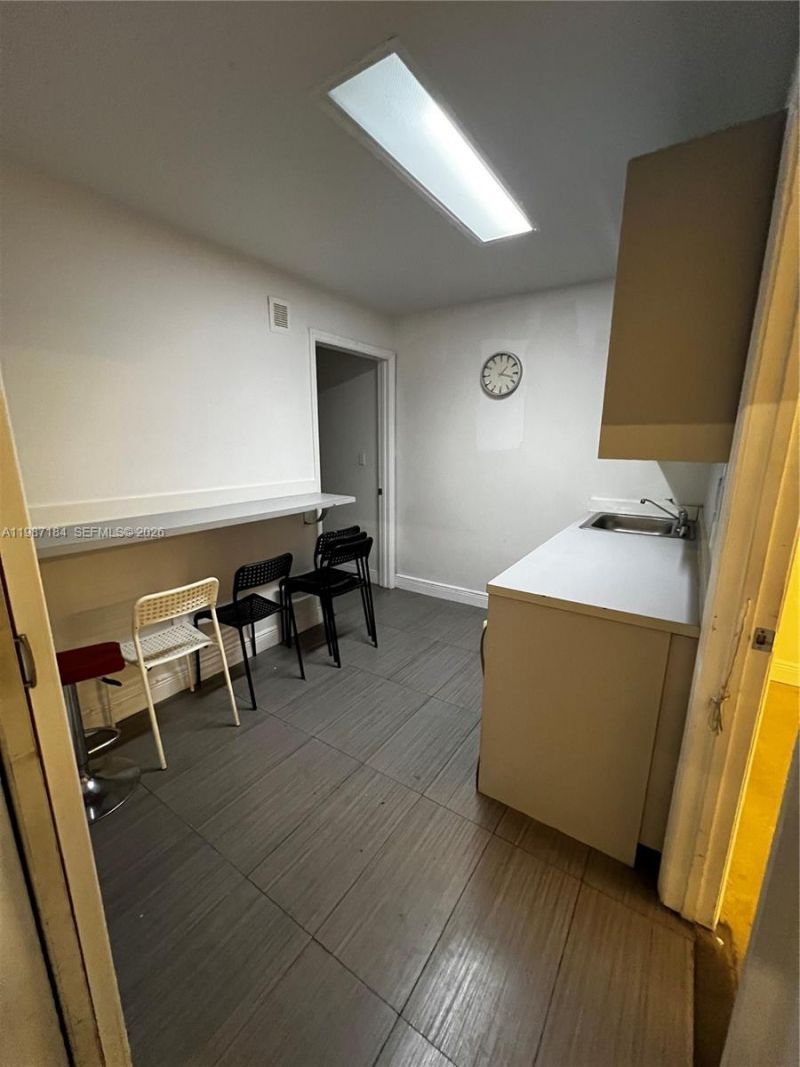 8221 NW 30th Ter , Doral, FL 33198 Photo