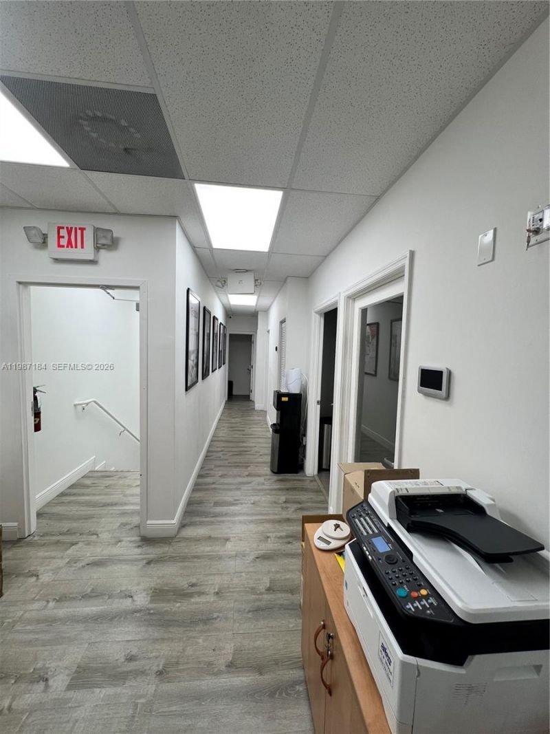 8221 NW 30th Ter, Doral, FL 33198 Photo