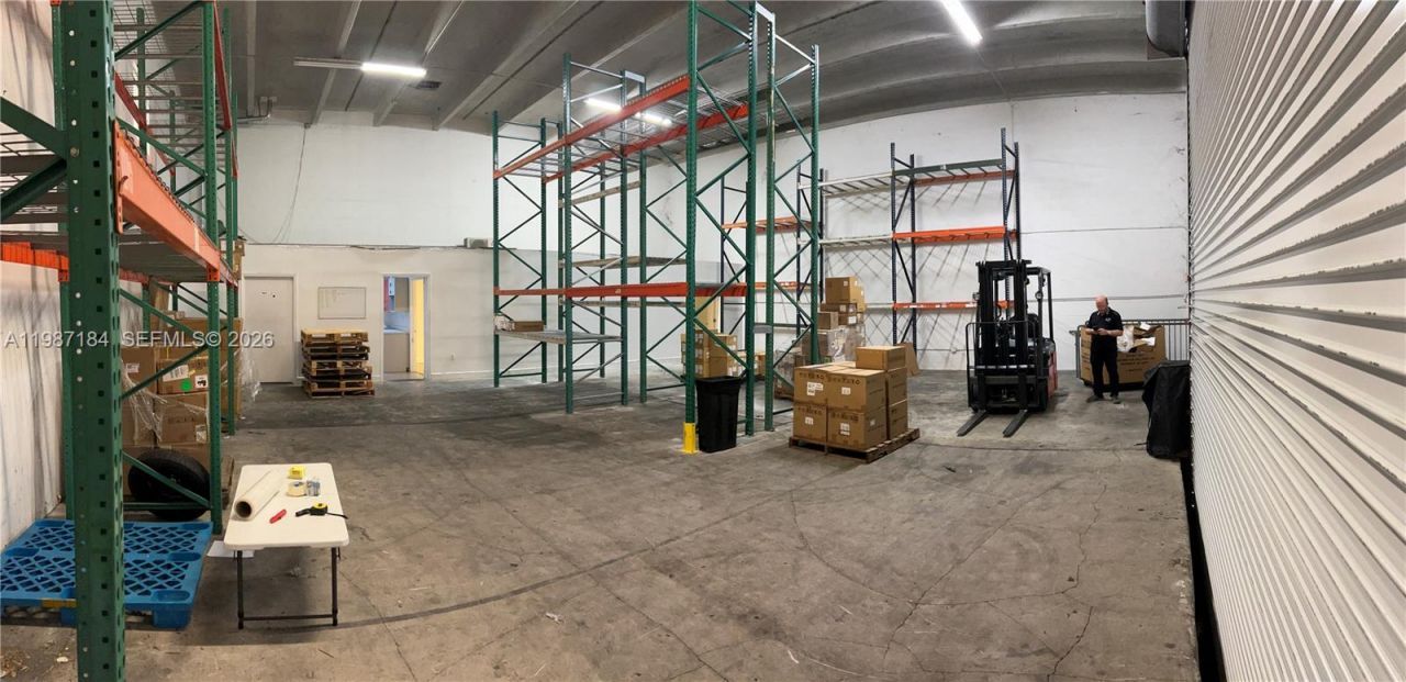 8221 NW 30th Ter , Doral, FL 33198 Photo