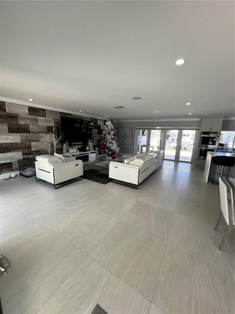 5510 Bayview Dr , Fort Lauderdale, FL 33308 Photo