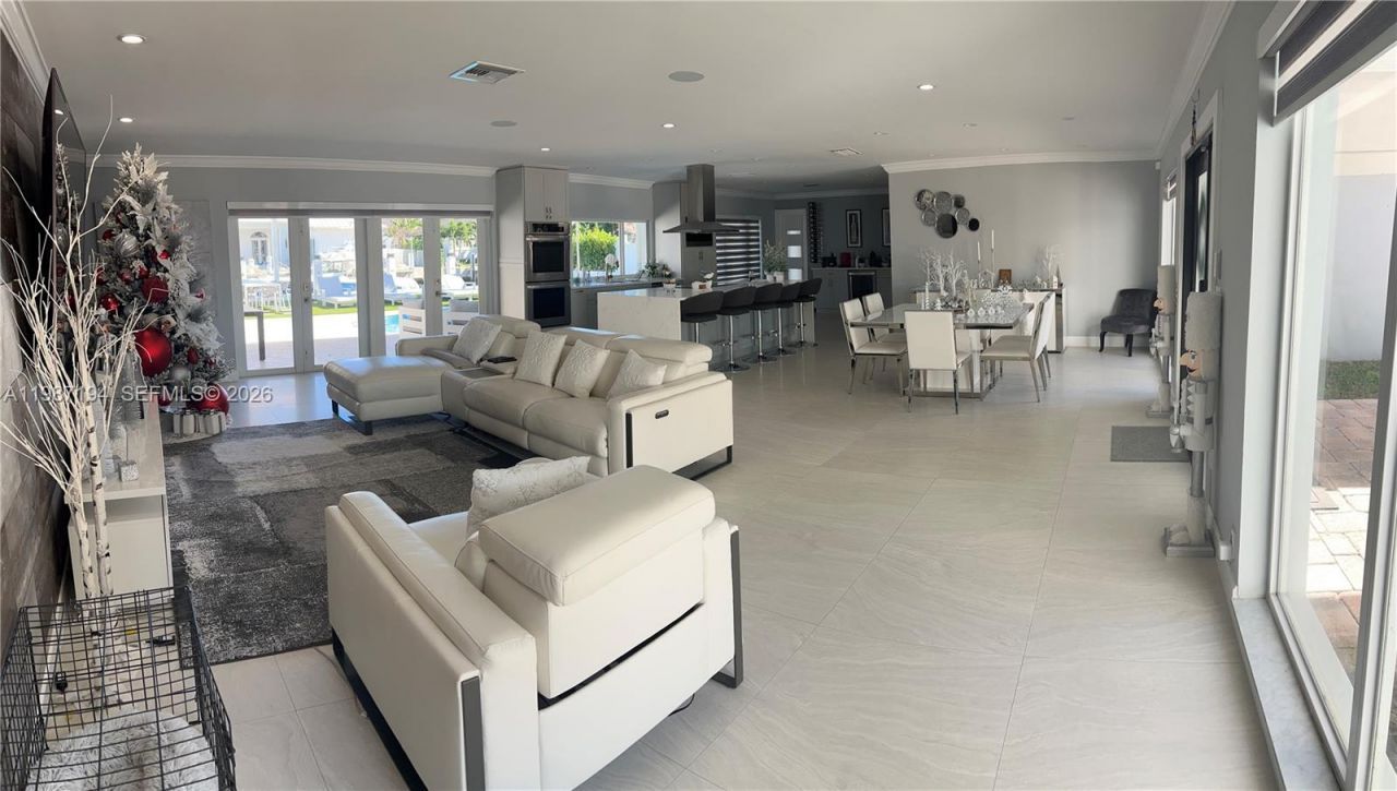 5510 Bayview Dr , Fort Lauderdale, FL 33308 Photo