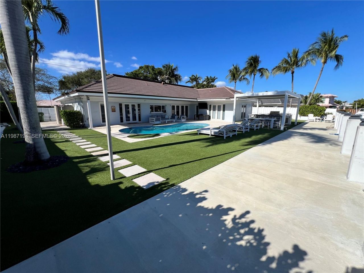 5510 Bayview Dr , Fort Lauderdale, FL 33308 Photo