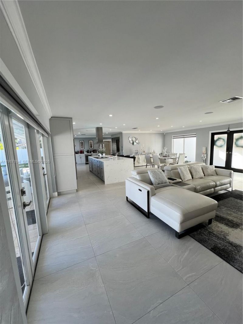 5510 Bayview Dr , Fort Lauderdale, FL 33308 Photo