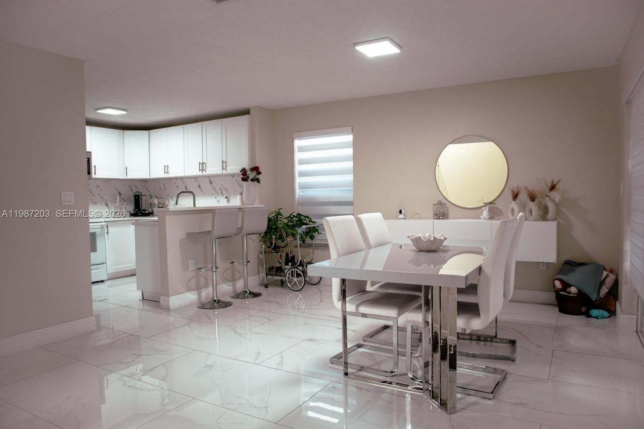 15022 SW 143rd Ter, Unit 1, Miami, FL 33196 Photo