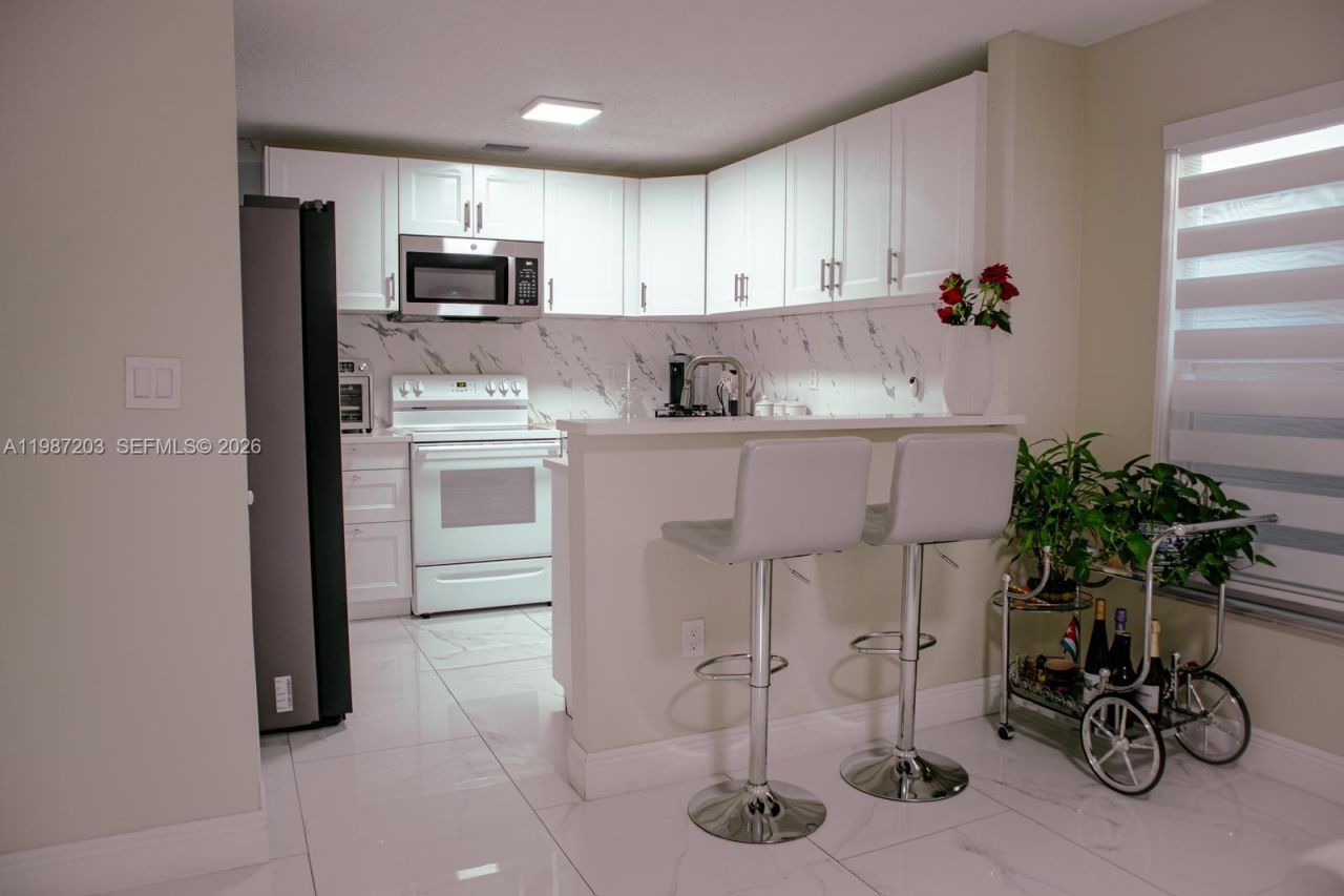 15022 SW 143rd Ter, Unit 1, Miami, FL 33196 Photo