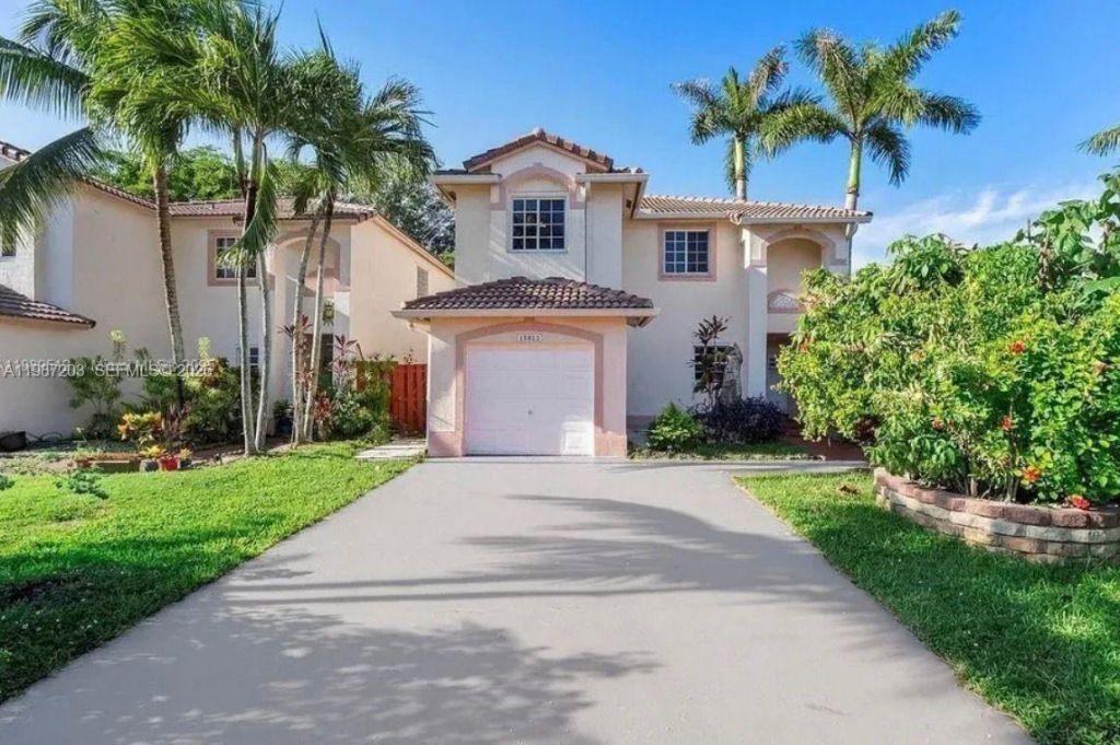 15022 SW 143rd Ter, Unit 1, Miami, FL 33196 Photo