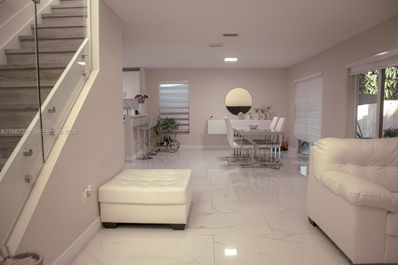 15022 SW 143rd Ter, Unit 1, Miami, FL 33196 Photo