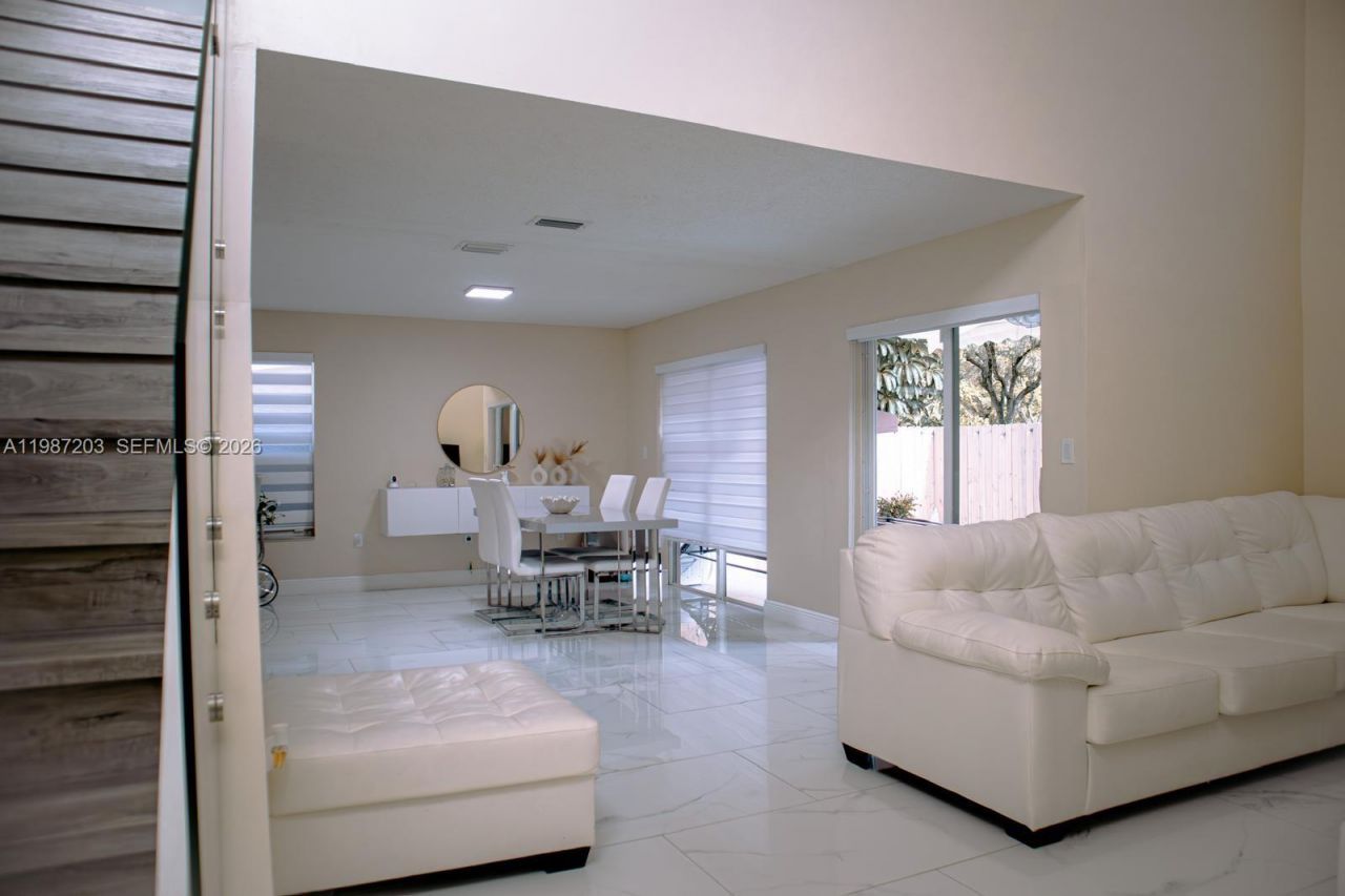 15022 SW 143rd Ter, Unit 1, Miami, FL 33196 Photo